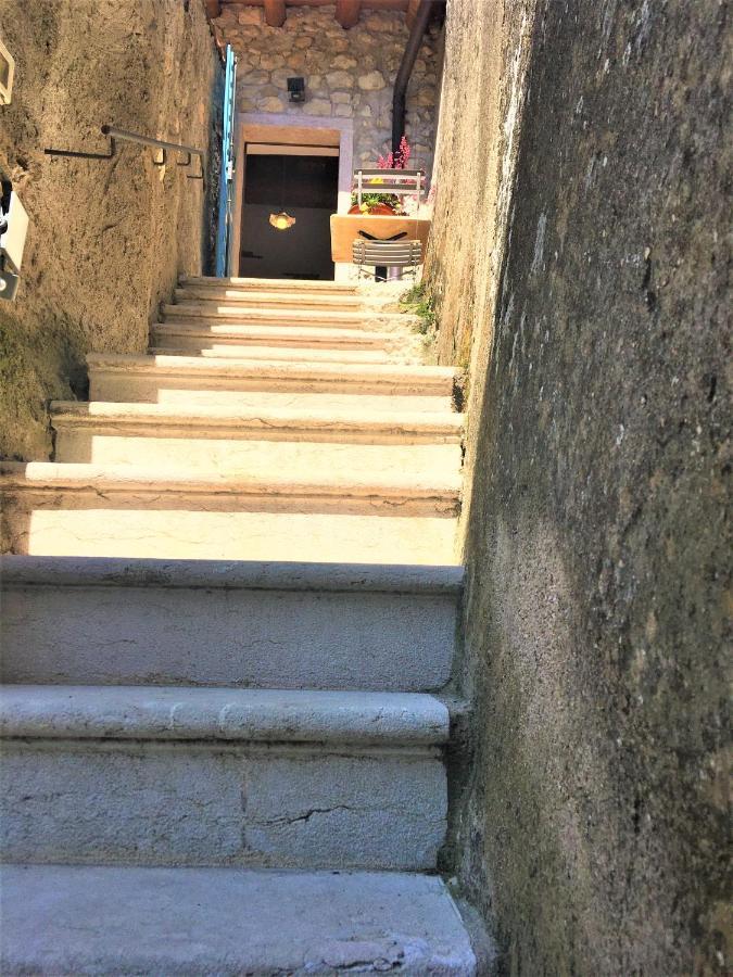 Il Girasole Apartment Caprino Veronese Exterior photo